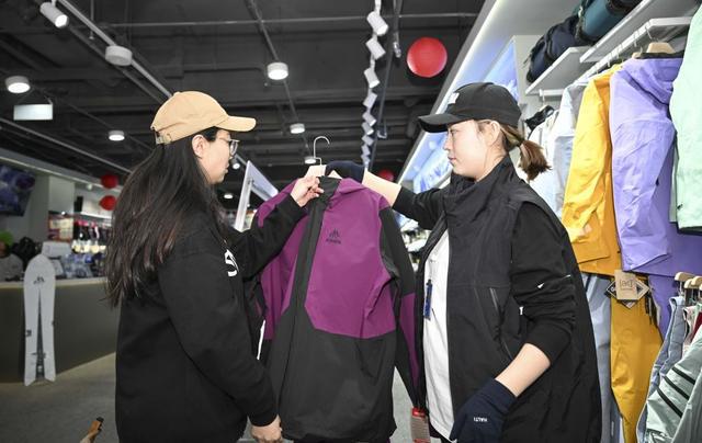 星空体育网站：新华全媒+冰雪运动成就新疆文旅新名片(图20)
