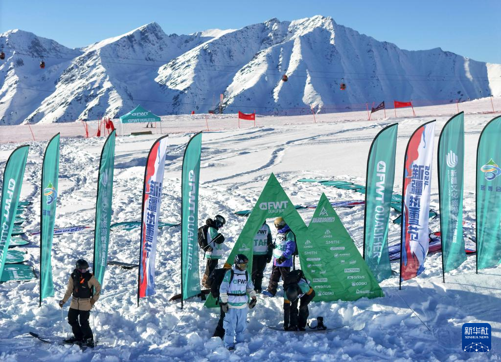 星空体育网站：冰雪运动成就新疆文旅新名片(图12)