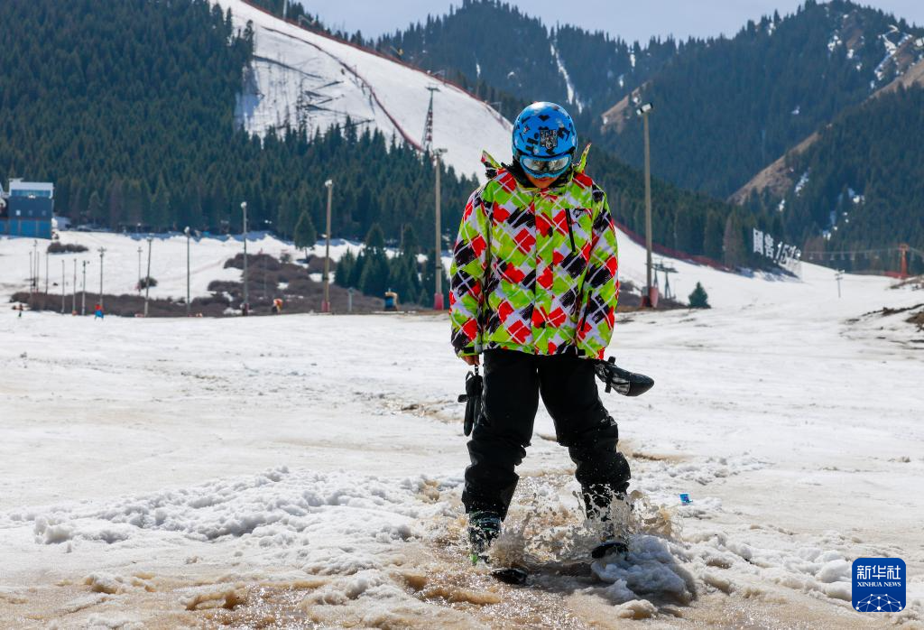 星空体育网站：冰雪运动成就新疆文旅新名片(图20)