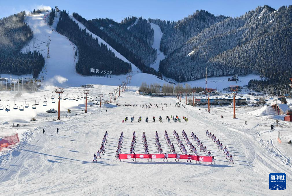 星空体育网站：冰雪运动成就新疆文旅新名片(图22)