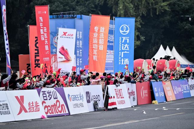 一场比赛一次旅行“跑马热”背后的城市文旅新消费和千亿市场(图5)