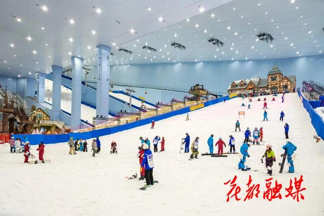 新质赋能花都样本③广州热雪奇迹：东南亚滑雪行业标杆！(图1)