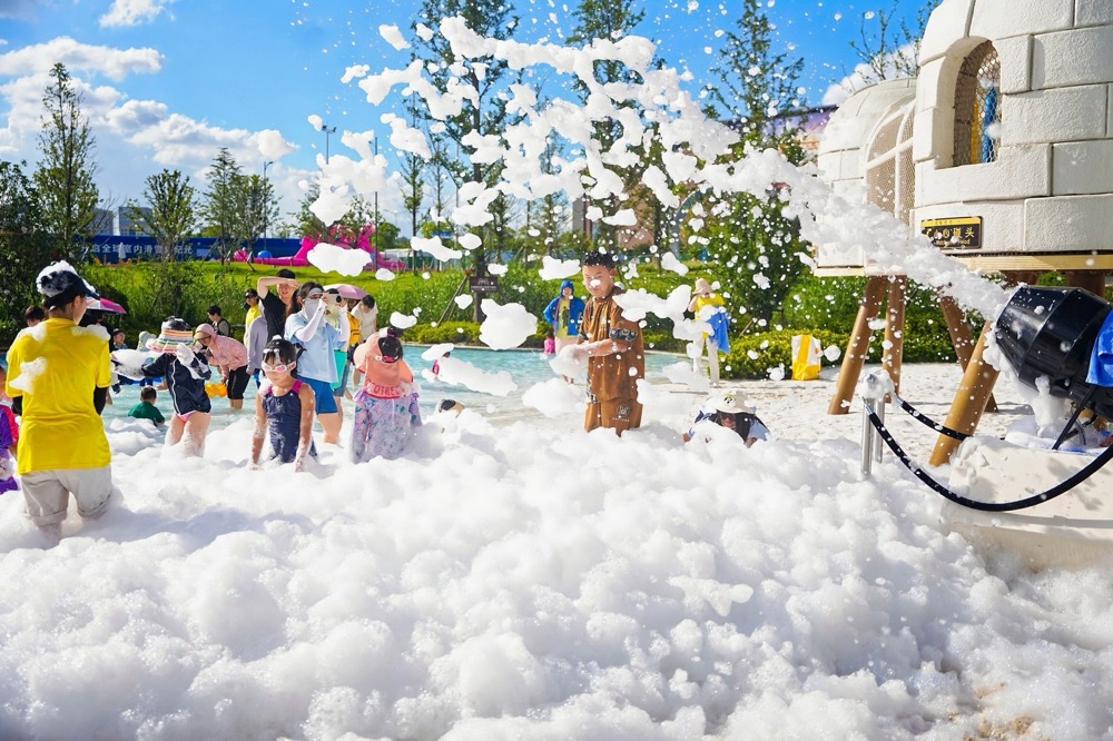 星空体育网址：太仓阿尔卑斯泼雪节：20+冰雪项目打造今夏最“冻”感体验！(图3)