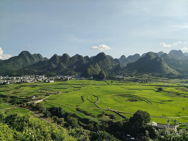 黔西南：把民族团结故事“融”在风景里(图1)